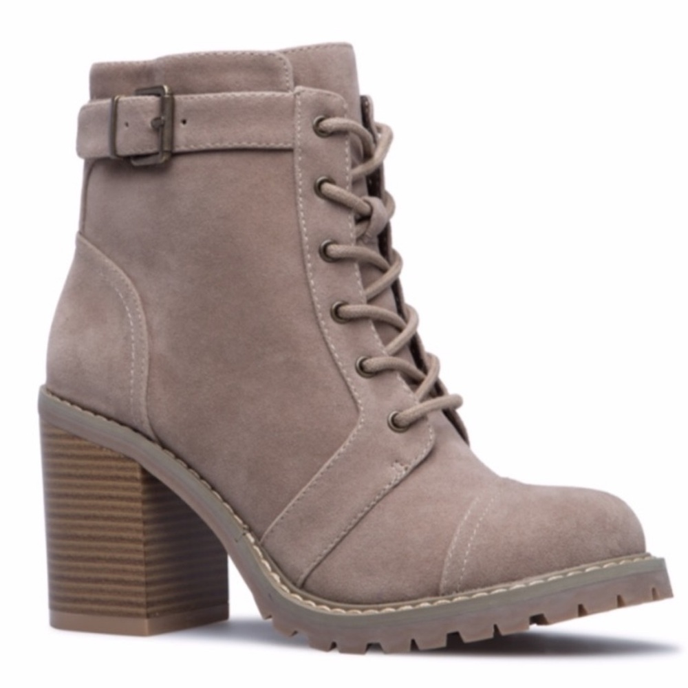Shoe Dazzle Tan Faux Suede Lace-up Taupe Ankle Booties